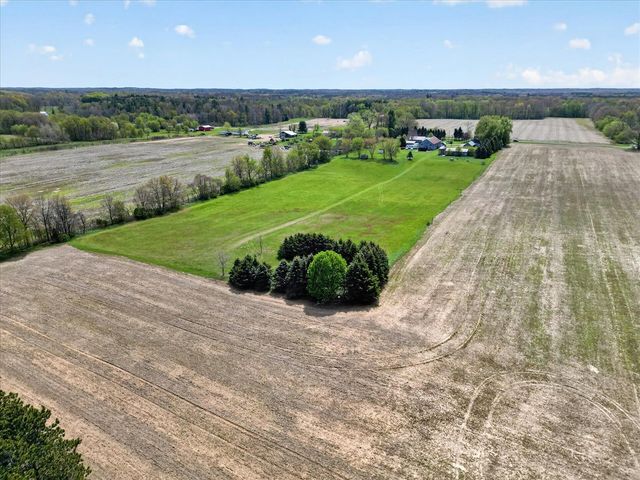 261 19 Mile Road, Cedar Springs, MI 49319