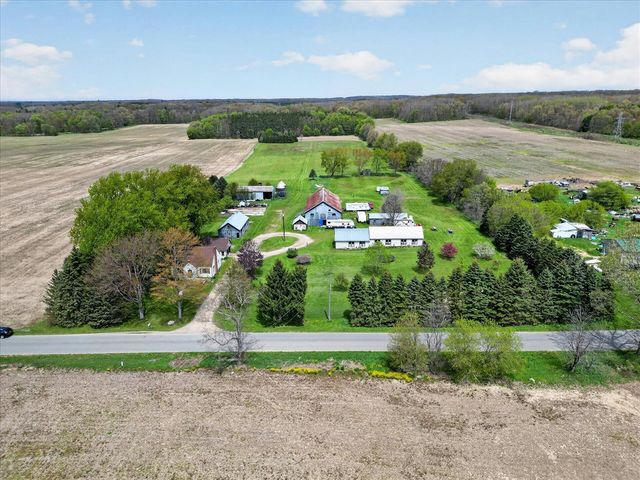 261 19 Mile Road, Cedar Springs, MI 49319