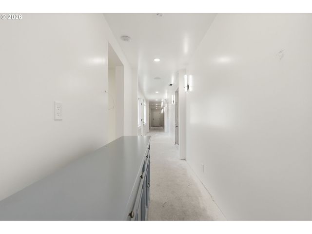 14305 Se RIVER Rd, Milwaukie, OR 97267
