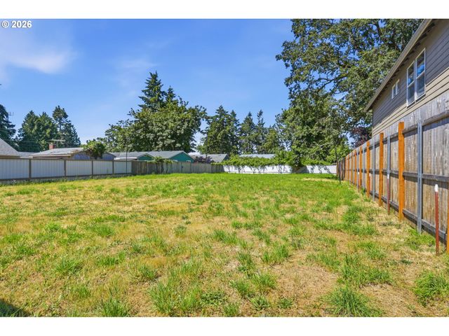 14305 Se RIVER Rd, Milwaukie, OR 97267
