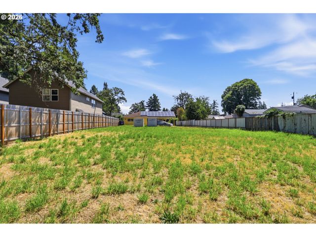 14305 Se RIVER Rd, Milwaukie, OR 97267