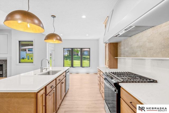 1031 S 88th Street, Lincoln, NE 68510