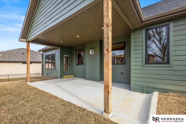 1031 S 88th Street, Lincoln, NE 68510