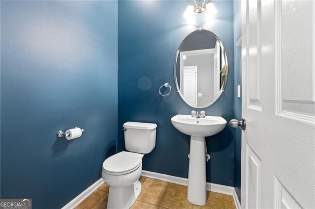 332 Oak Leaf Place, Acworth, GA 30102