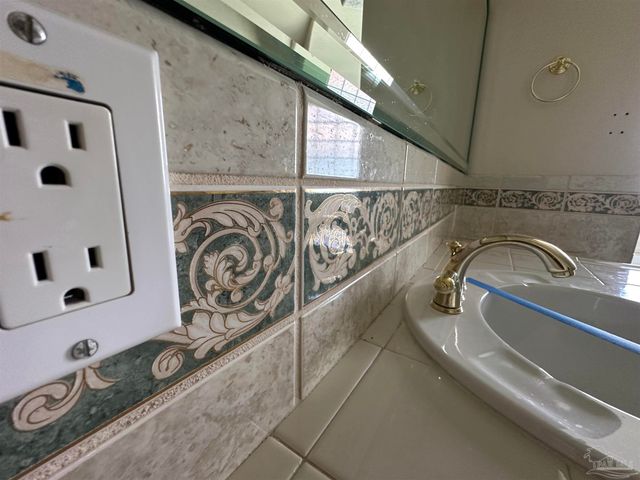 7934 Castle Pt Way, Pensacola, FL 32506