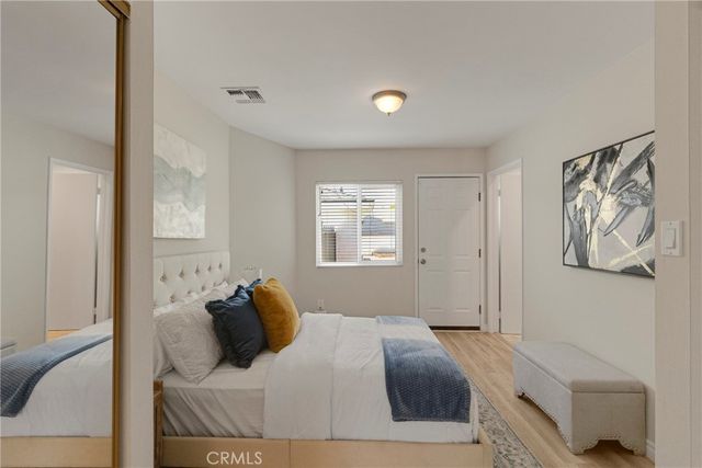 6127 Denny, North Hollywood, CA 91606