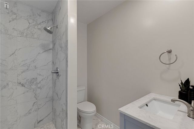 6127 Denny, North Hollywood, CA 91606
