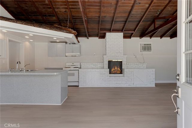 6127 Denny, North Hollywood, CA 91606