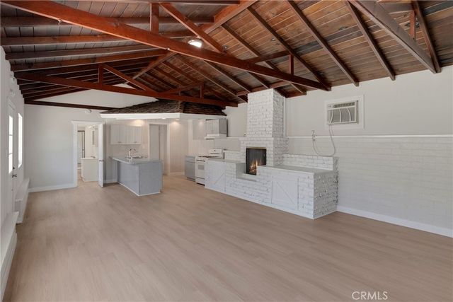 6127 Denny, North Hollywood, CA 91606