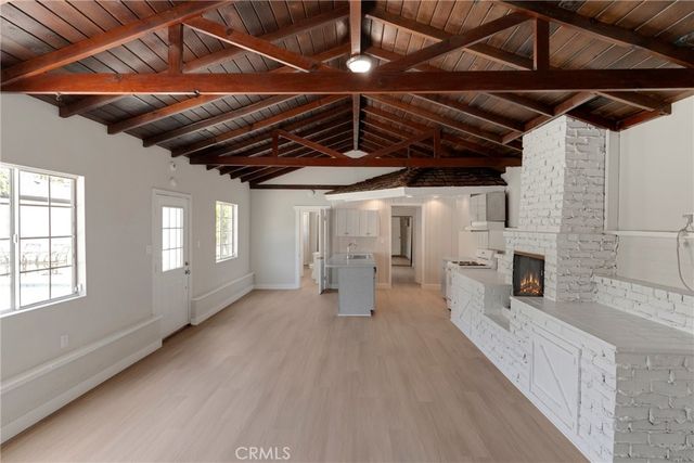 6127 Denny, North Hollywood, CA 91606