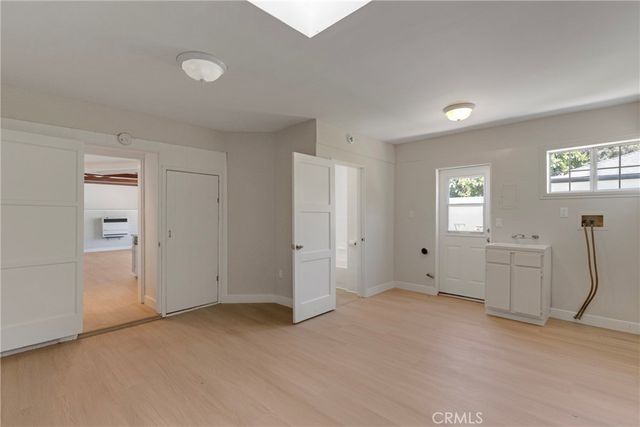 6127 Denny, North Hollywood, CA 91606