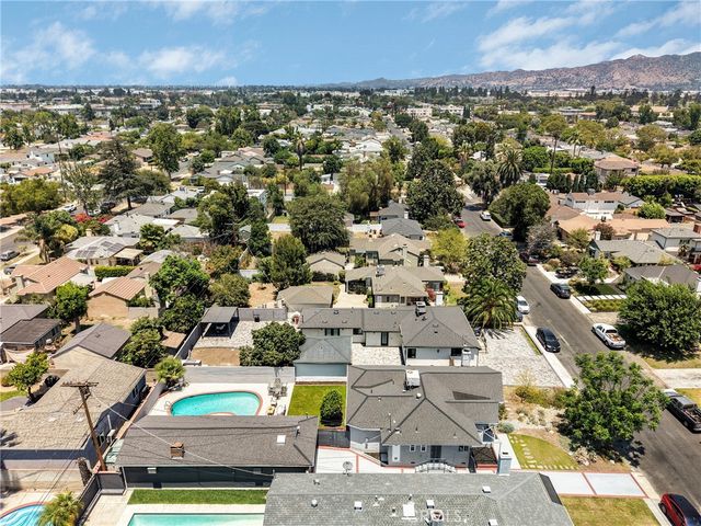 6127 Denny, North Hollywood, CA 91606