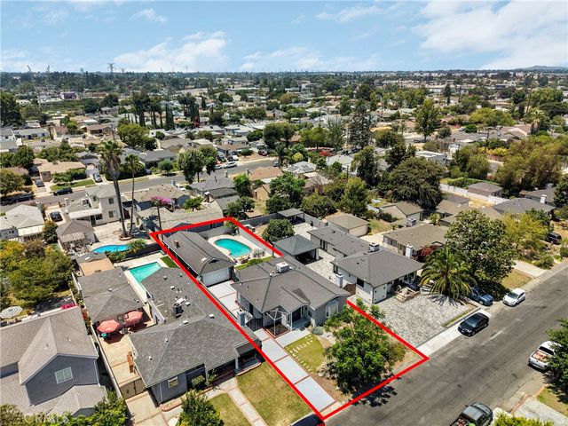 6127 Denny, North Hollywood, CA 91606