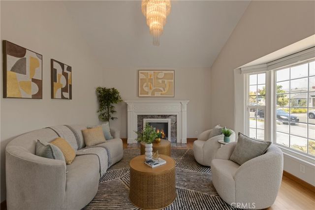6127 Denny, North Hollywood, CA 91606
