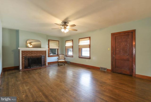 287 COLLEGE AVENUE, Chambersburg, PA 17201