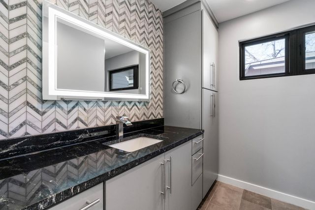 3612 Thompson ST 1, Austin, TX 78702