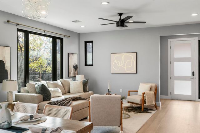 3612 Thompson ST 1, Austin, TX 78702