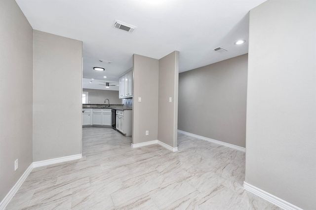 7308 Avenue R, Galveston, TX 77551