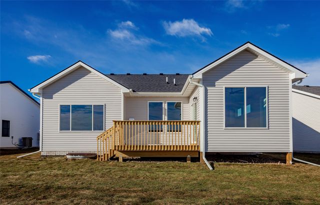 9632 Thorton Drive, Johnston, IA 50131