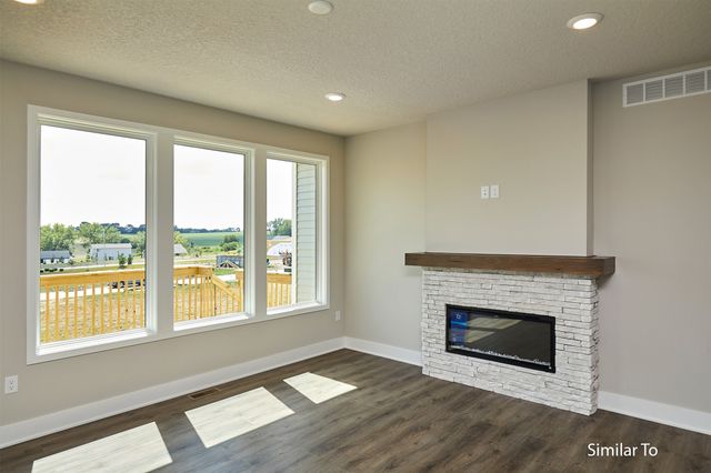 9632 Thorton Drive, Johnston, IA 50131