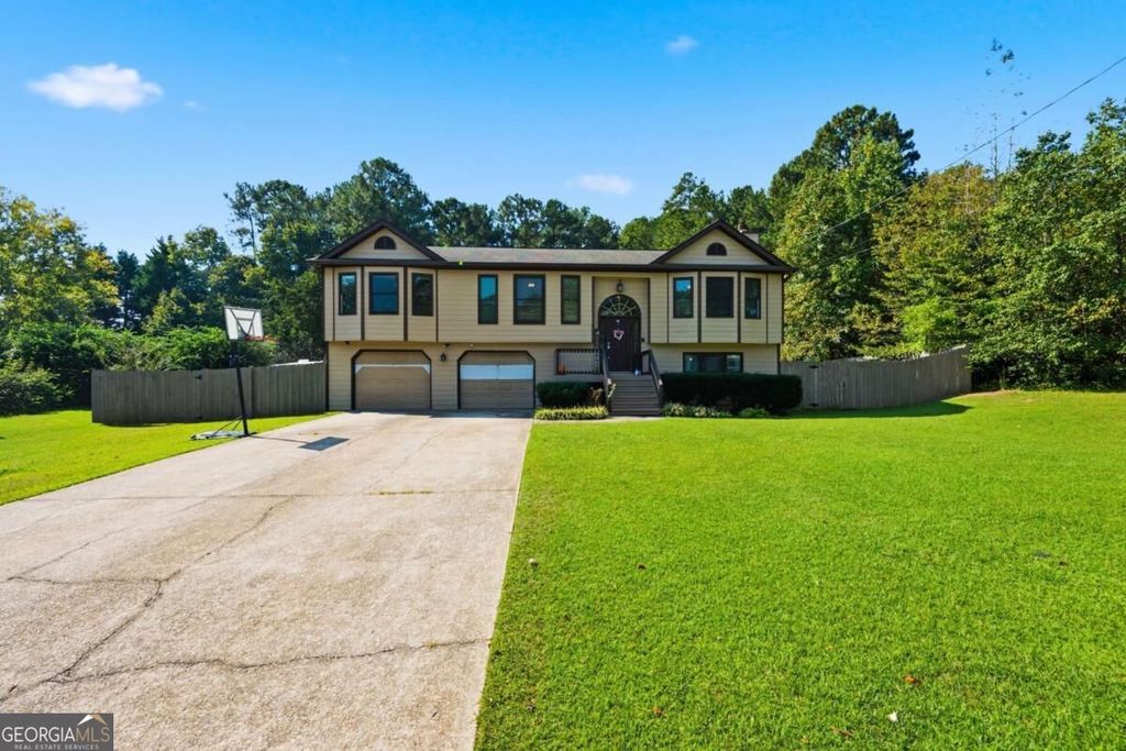 1490 Chalet Circle, Lawrenceville, GA 30043 — exterior