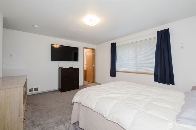 4329 SW Weyers Lane, Port Orchard, WA 98367