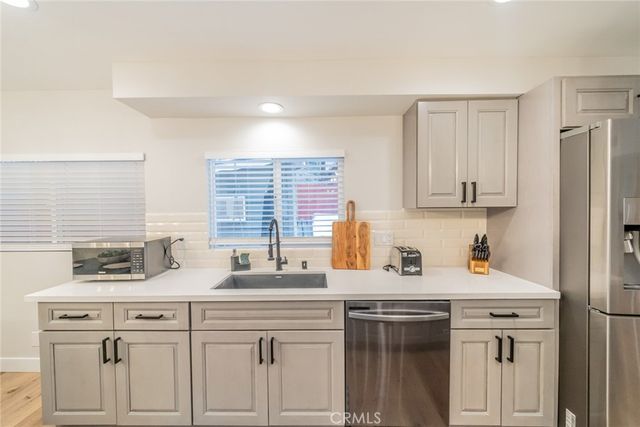 707 Rocky, Crestline, CA 92325