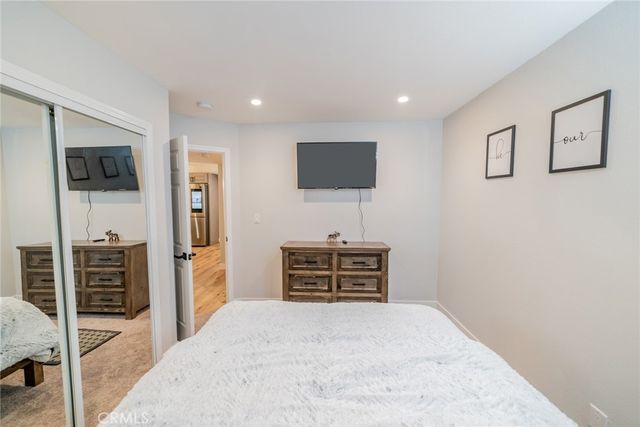 707 Rocky, Crestline, CA 92325