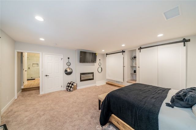 707 Rocky, Crestline, CA 92325