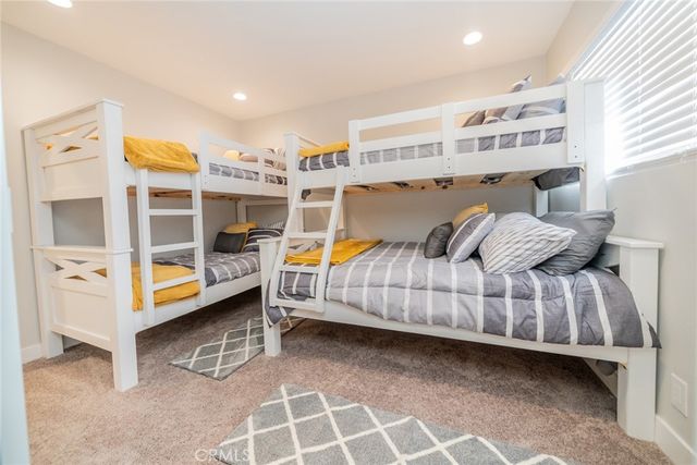 707 Rocky, Crestline, CA 92325