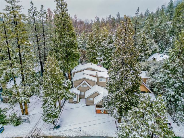 707 Rocky, Crestline, CA 92325