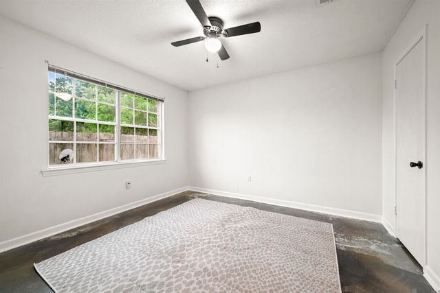 610 Rushmore Dr, Baton Rouge, LA 70819