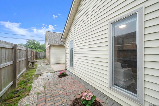 610 Rushmore Dr, Baton Rouge, LA 70819