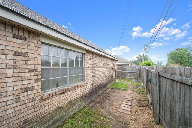 610 Rushmore Dr, Baton Rouge, LA 70819