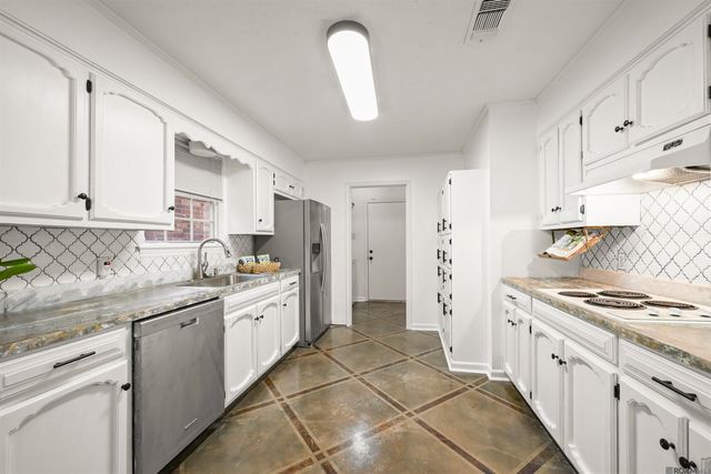 610 Rushmore Dr, Baton Rouge, LA 70819