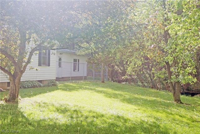 1241 Bison Street NW, Massillon, OH 44647