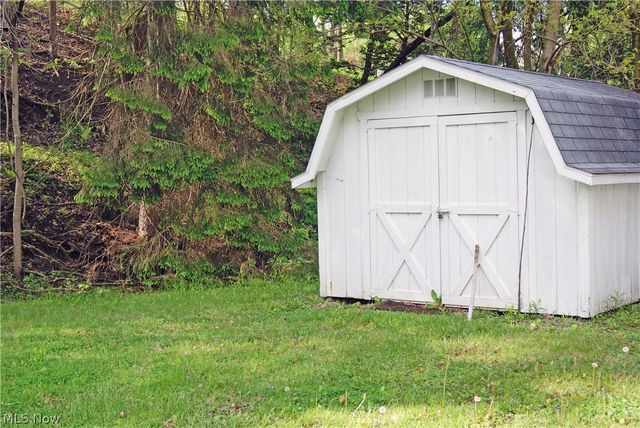 1241 Bison Street NW, Massillon, OH 44647