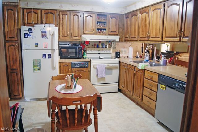 1241 Bison Street NW, Massillon, OH 44647