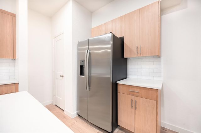 2521 Appian Way B, Roman Forest, TX 77357