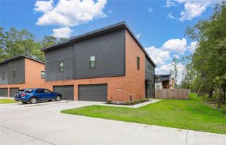 2521 Appian Way B, Roman Forest, TX 77357