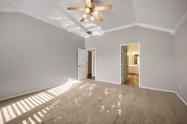 915 Hidden Oaks Drive, Burleson, TX 76028