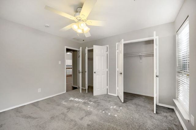 915 Hidden Oaks Drive, Burleson, TX 76028