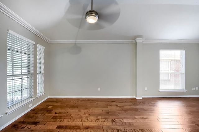 915 Hidden Oaks Drive, Burleson, TX 76028
