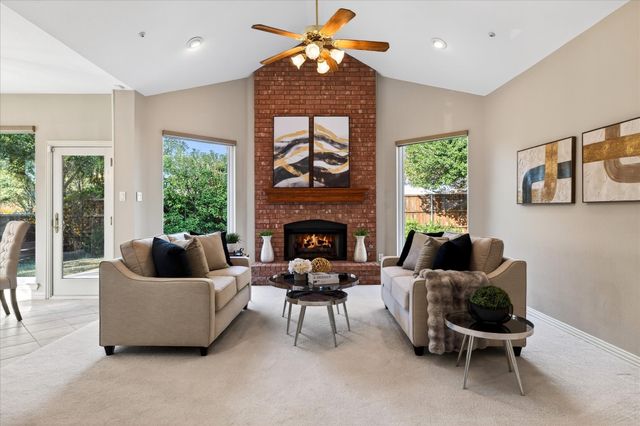 3765 Waterside Court, Addison, TX 75001