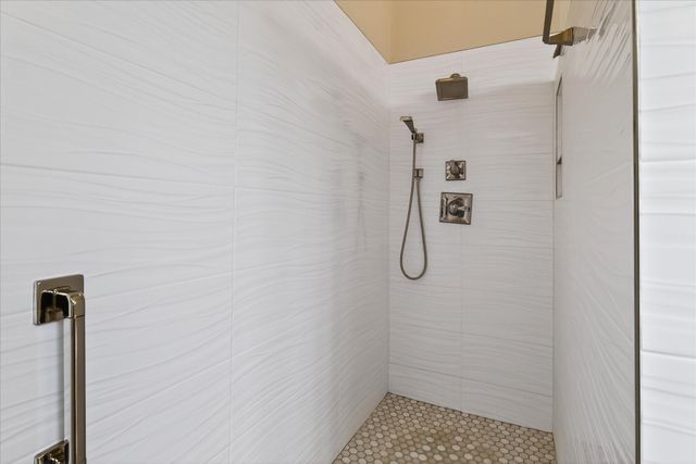 3765 Waterside Court, Addison, TX 75001