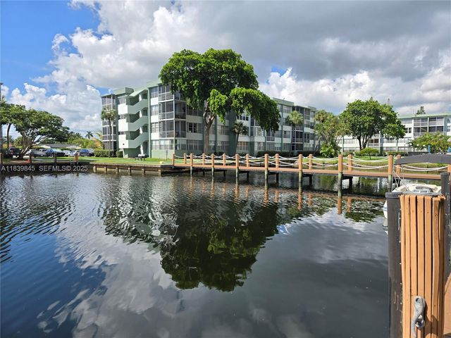 2731 Taft Street 102, Hollywood, FL 33020