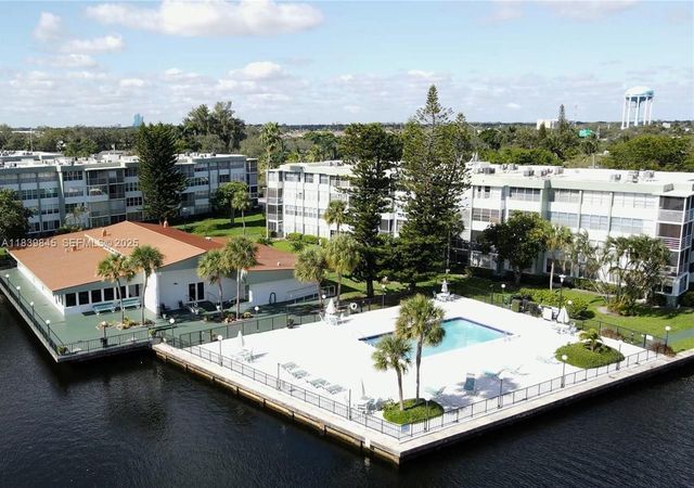 2731 Taft Street 102, Hollywood, FL 33020