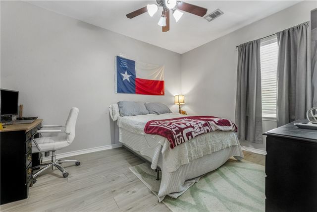 2909 Old Ironsides Drive, College Station, TX 77845