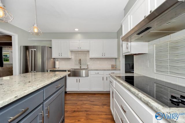 413 Cumberland Drive SE, Huntsville, AL 35803