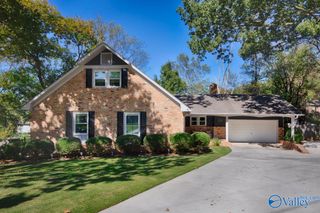 413 Cumberland Drive SE, Huntsville, AL 35803